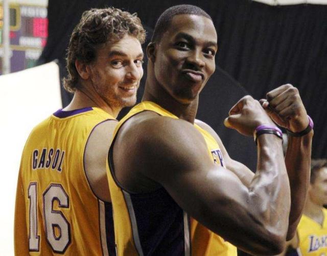 篮球篮网主力中锋脚踝扭伤，伤势待评估（篮网首发中锋脚踝扭伤，伤情待进一步评估）