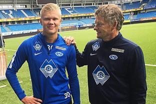 篮球NBA球队教练讨论轮换阵容（NBA球队教练研讨轮换阵容方案）