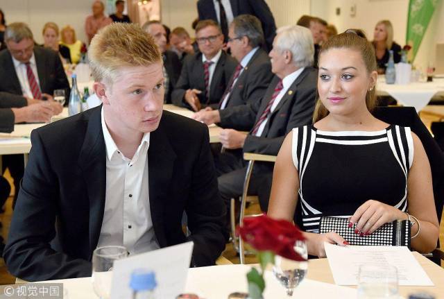 ESPN：内马尔将在休赛期切除部分半月板，最后三轮将带伤出战（ESPN：内马尔预计休赛期接受部分半月板切除，赛季末三轮将带伤上阵）