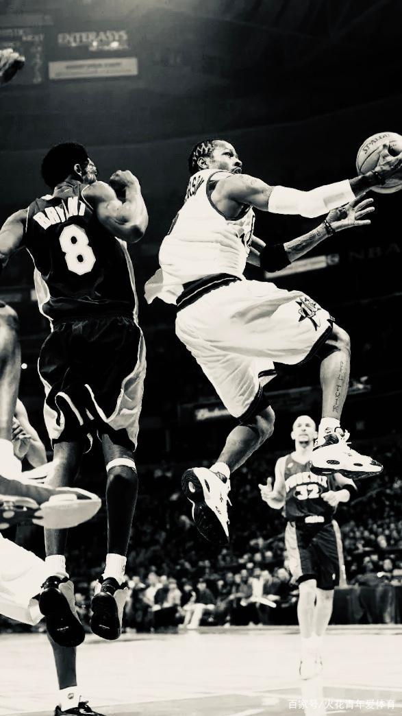 荷媒：拜仁今天将派球探考察里德，评估是否正式联系费耶诺德（荷媒称拜仁今日派球探考察里德，评估是否与费耶诺德正式接洽）