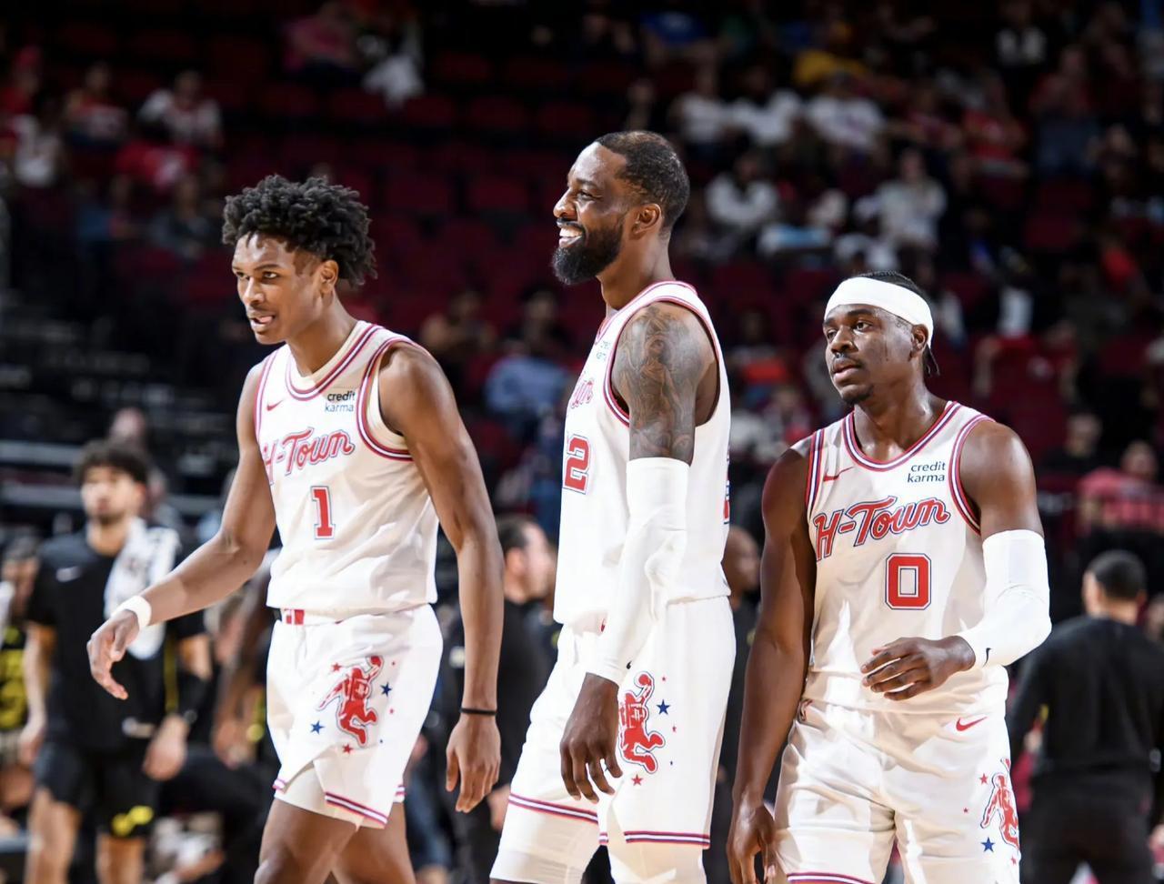 本赛季珀尔特尔缺席，猛龙在内线场均净负对手8.1分（珀尔特尔本季缺阵，猛龙内线每场净落后对手8.1分）