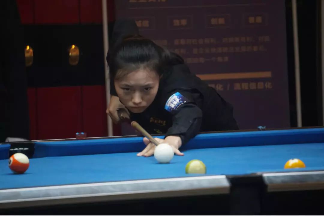 足球的深刻 足球的深刻